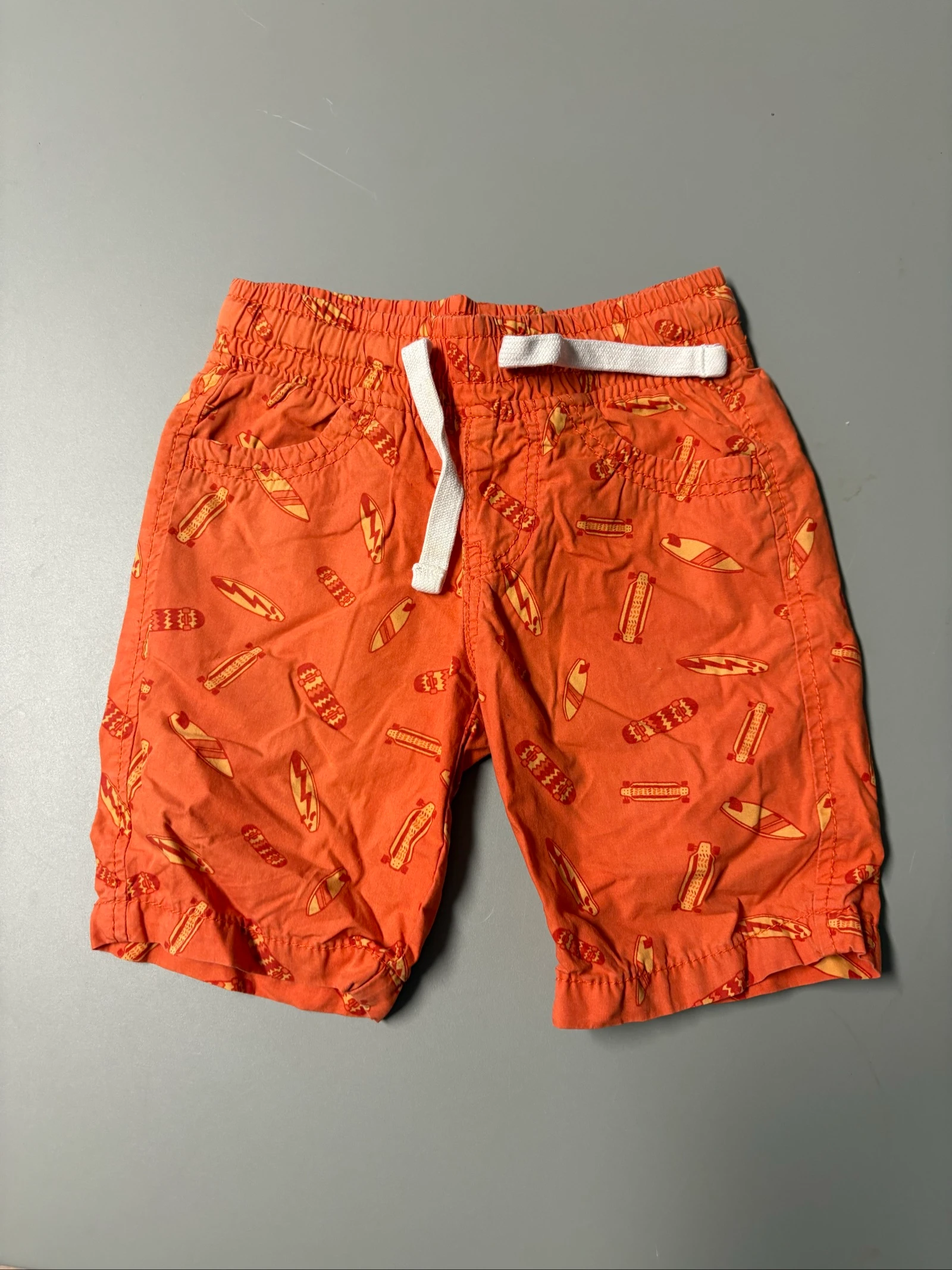 Short orange 